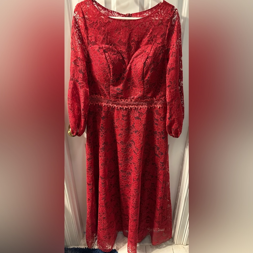 Woman’s long sleeve dress!